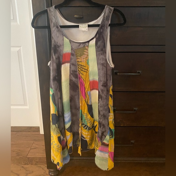Fleur de Lis Abstract Dress Size Small - Picture 2 of 6